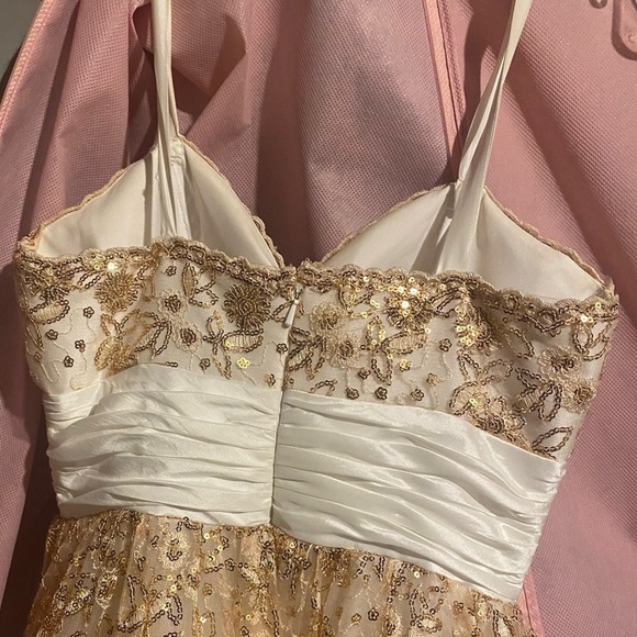 Tony Bowls Size 0 Prom Princess Dress Gold Grad - Picture 5 of 5